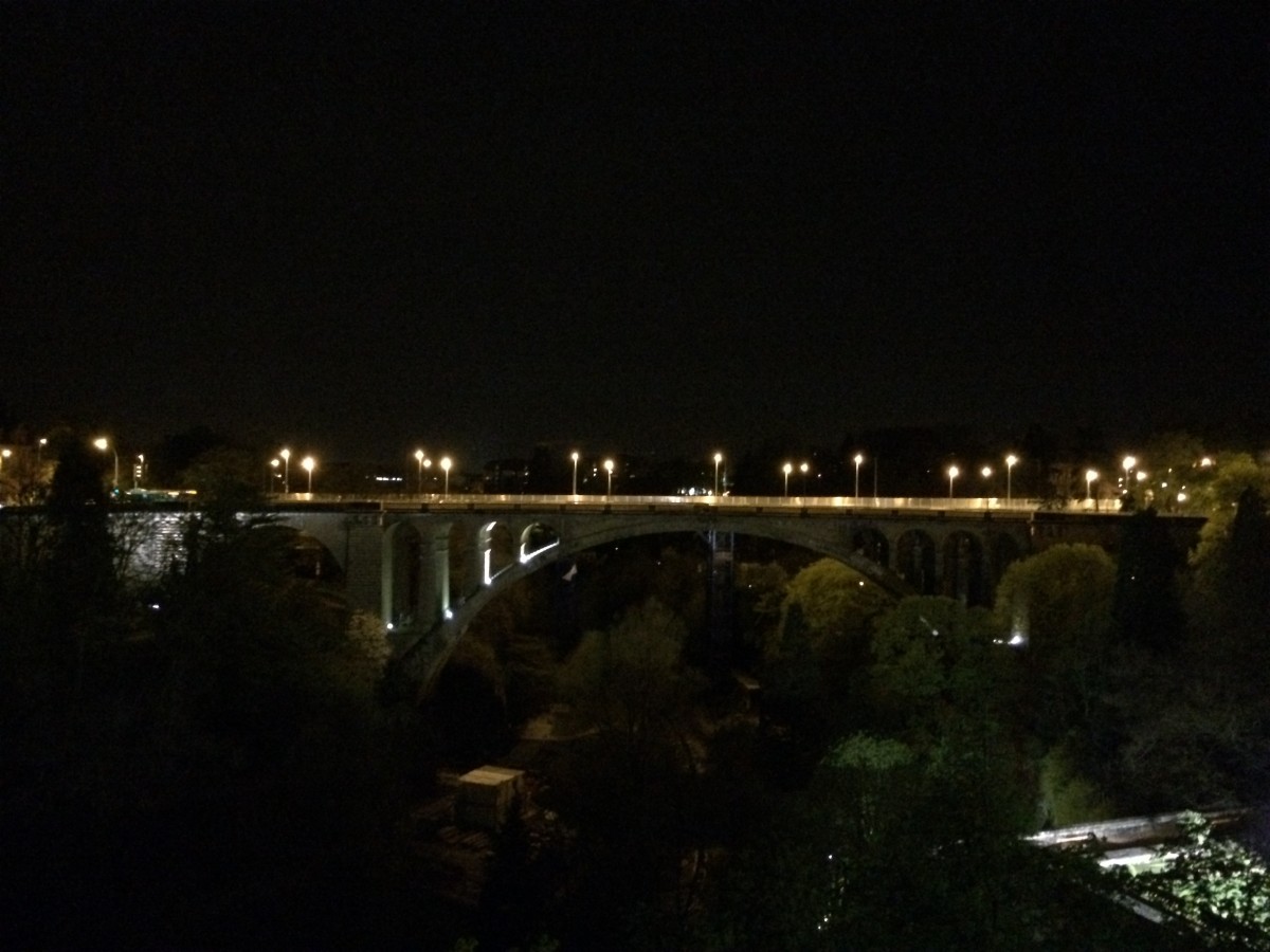 アドルフ橋の夜景