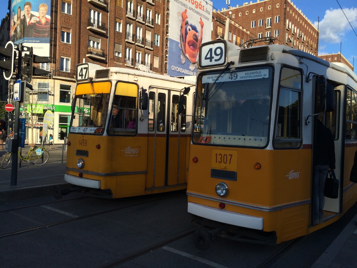 ブダペストの地下鉄とトラムとバス