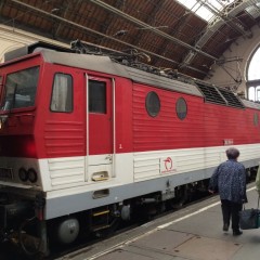 列車でブダペストからチェコのプラハへ