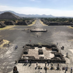 メキシコシティーのテオティワカン遺跡